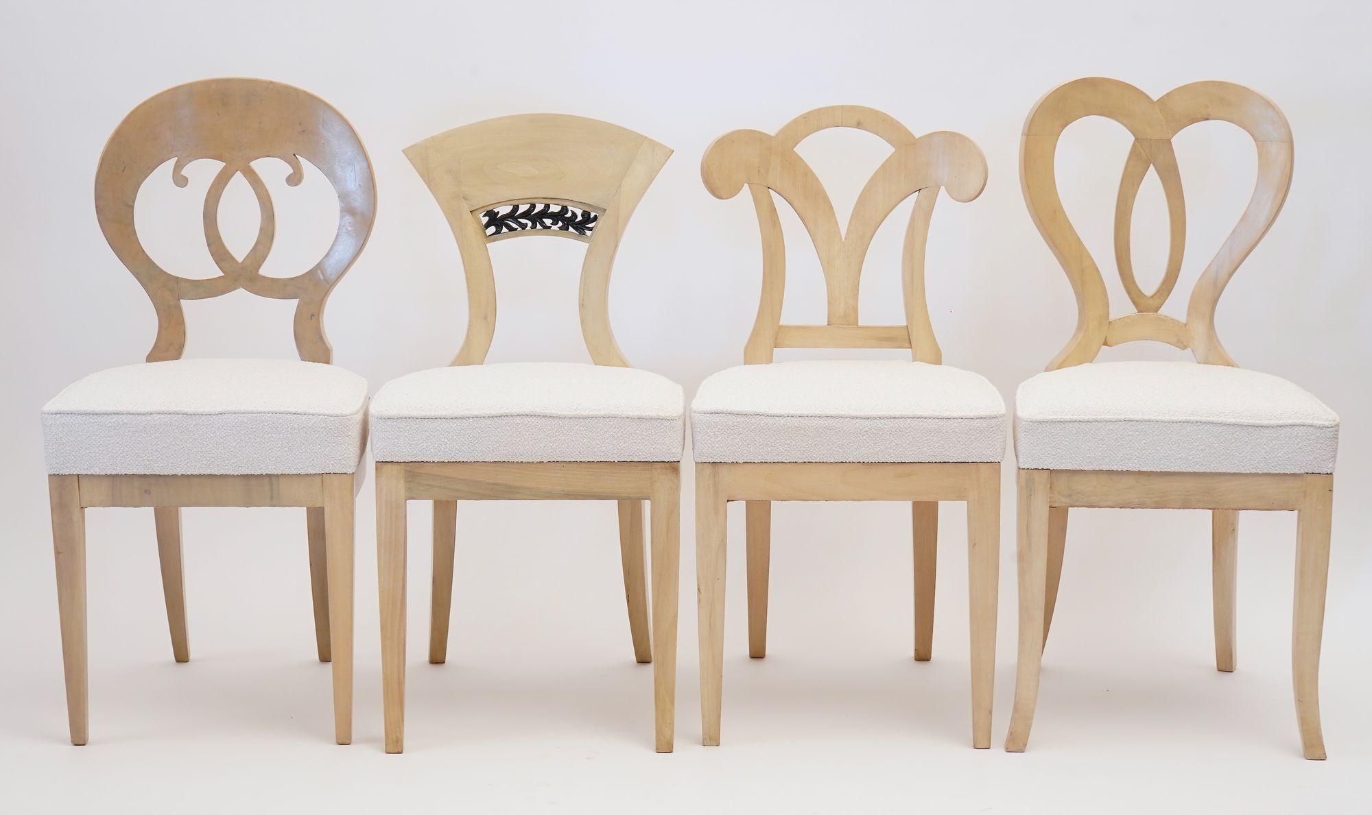 La colección Ecléctica muestra una selección de sillas de estilo Biedermeier presentadas en un formato distintivo. Aquí, el conjunto incluye 8 sillas de estilo individual, cada una con su propio carácter único.

Fabricada en nogal italiano macizo de