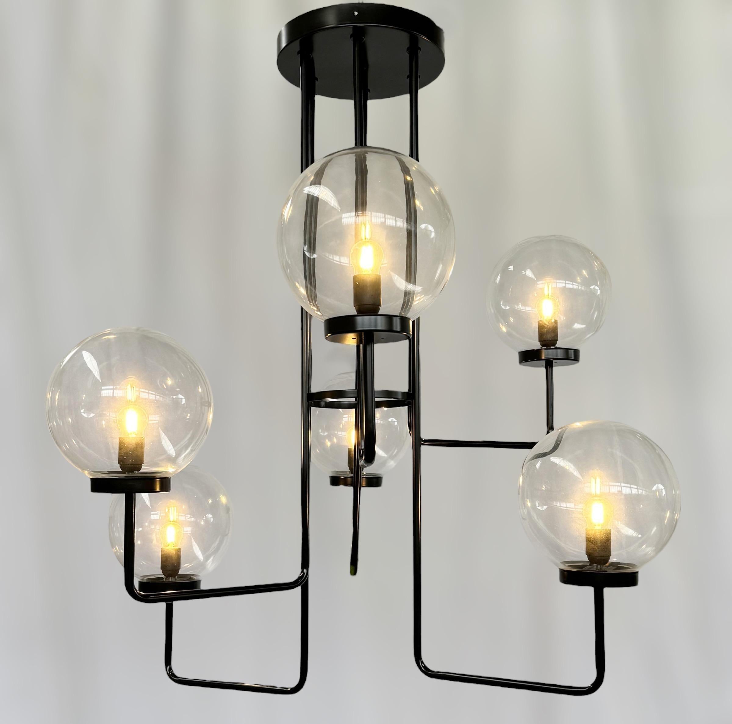 Lampadario The Eclipse di Fabio LTD In condizioni Nuovo in vendita a Los Angeles, CA
