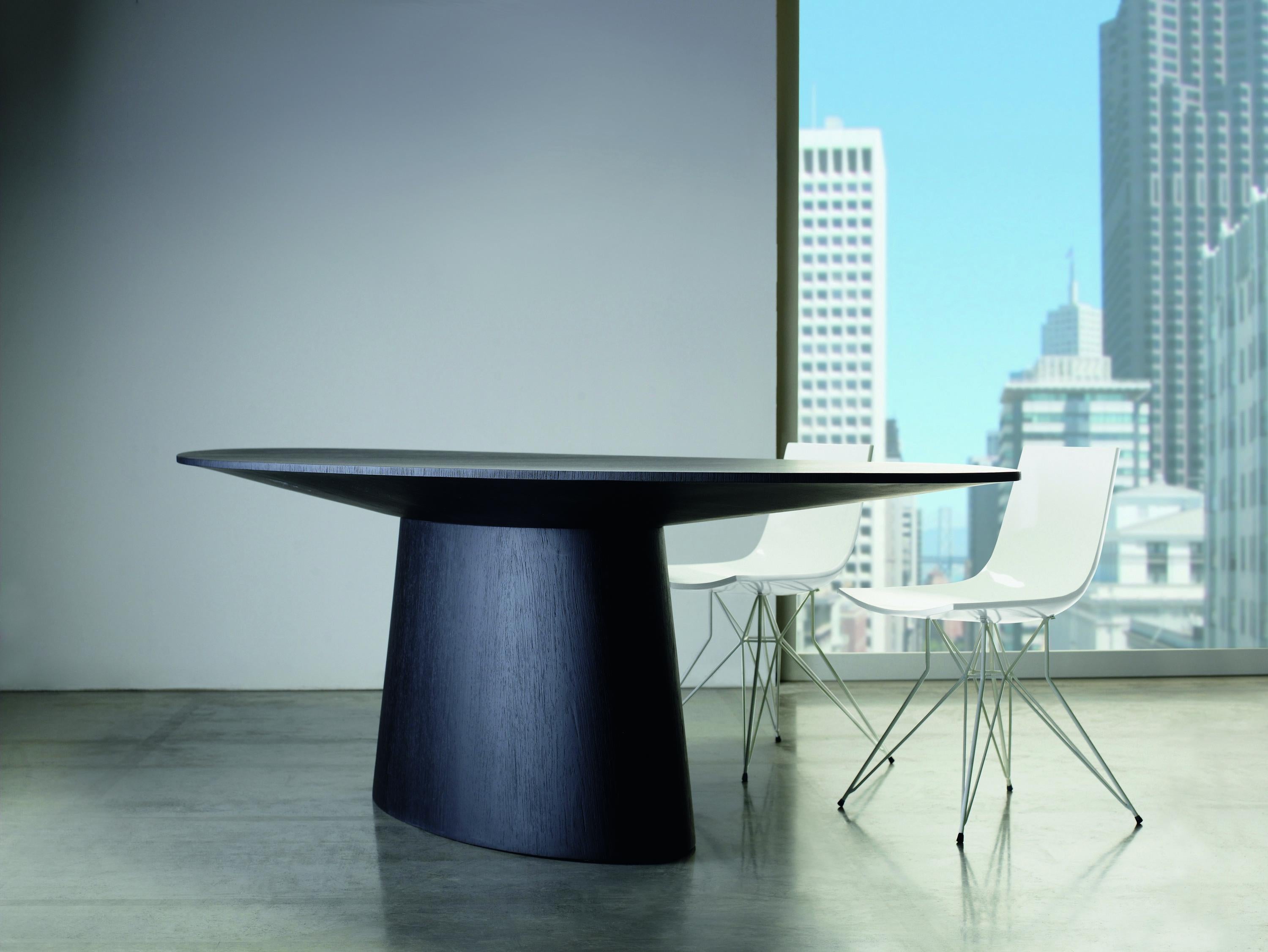 Postmoderne Table de salle à manger Eclipse par Doimo Brasil en vente