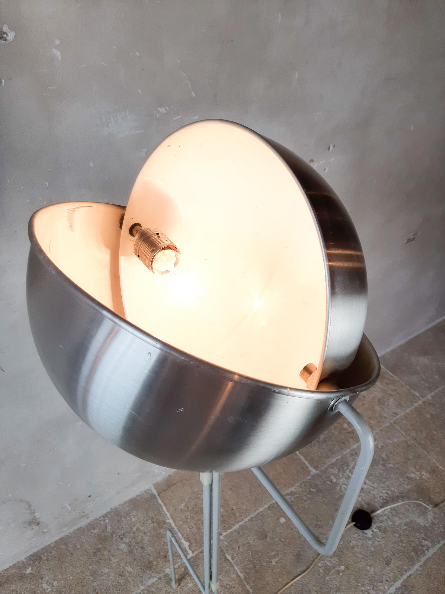 Eclipse Floor Lamp by Jelles for RAAK, 1960s In Good Condition In Baambrugge, NL