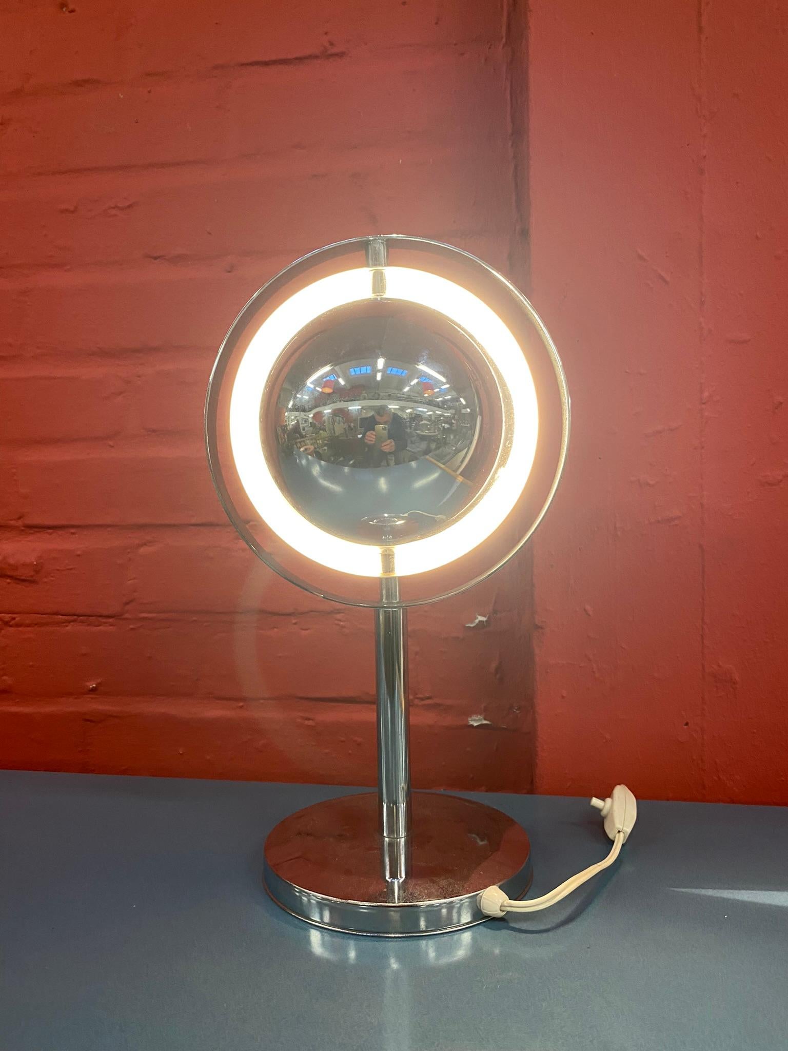 Lampe „Eclipse“ aus verchromtem Metall, ca. 1960/1970 im Angebot 5