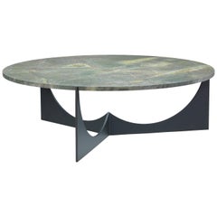 Table basse ronde Eclipse avec base en acier inoxydable noir et plateau en granit aiguisé