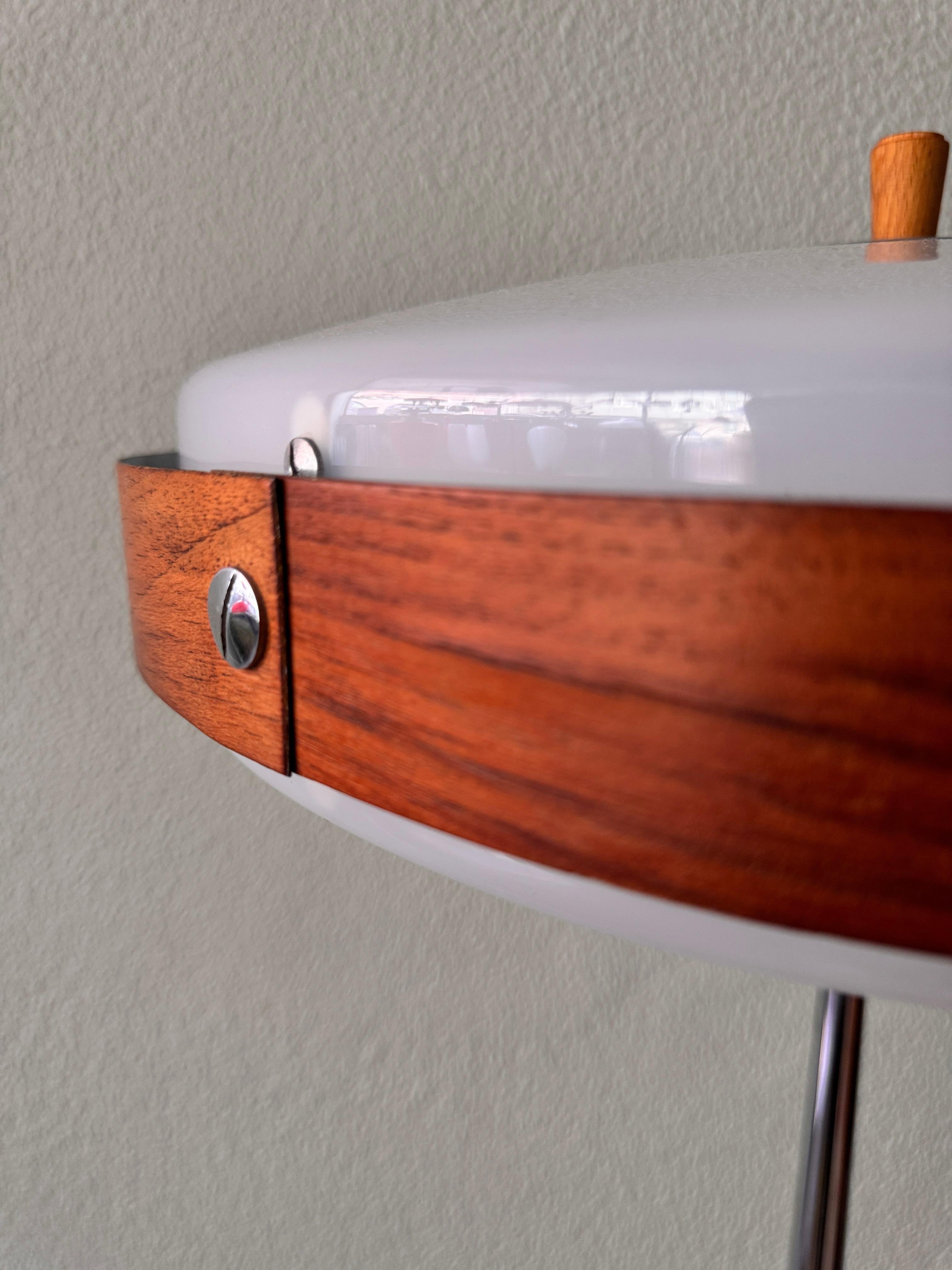Mid-Century Modern Eclipse S Stehlampe Luis Perez de la Oliva Fase Holz Chrom im Angebot 5