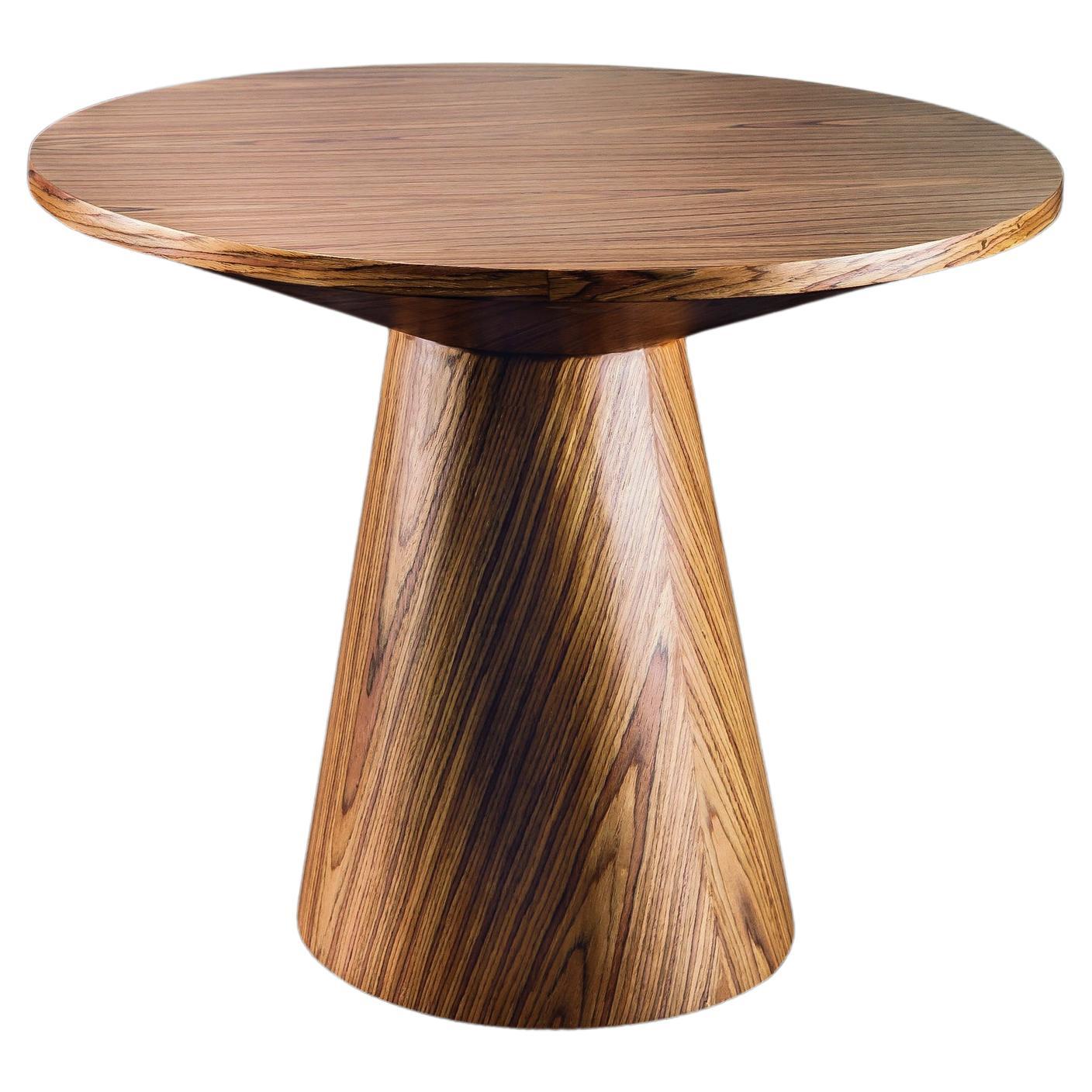 Eclipse Side Table by Doimo Brasil For Sale