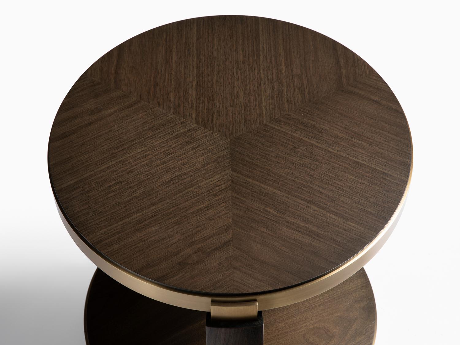 Moderne Table d'appoint Eclipse en bois et métal en vente