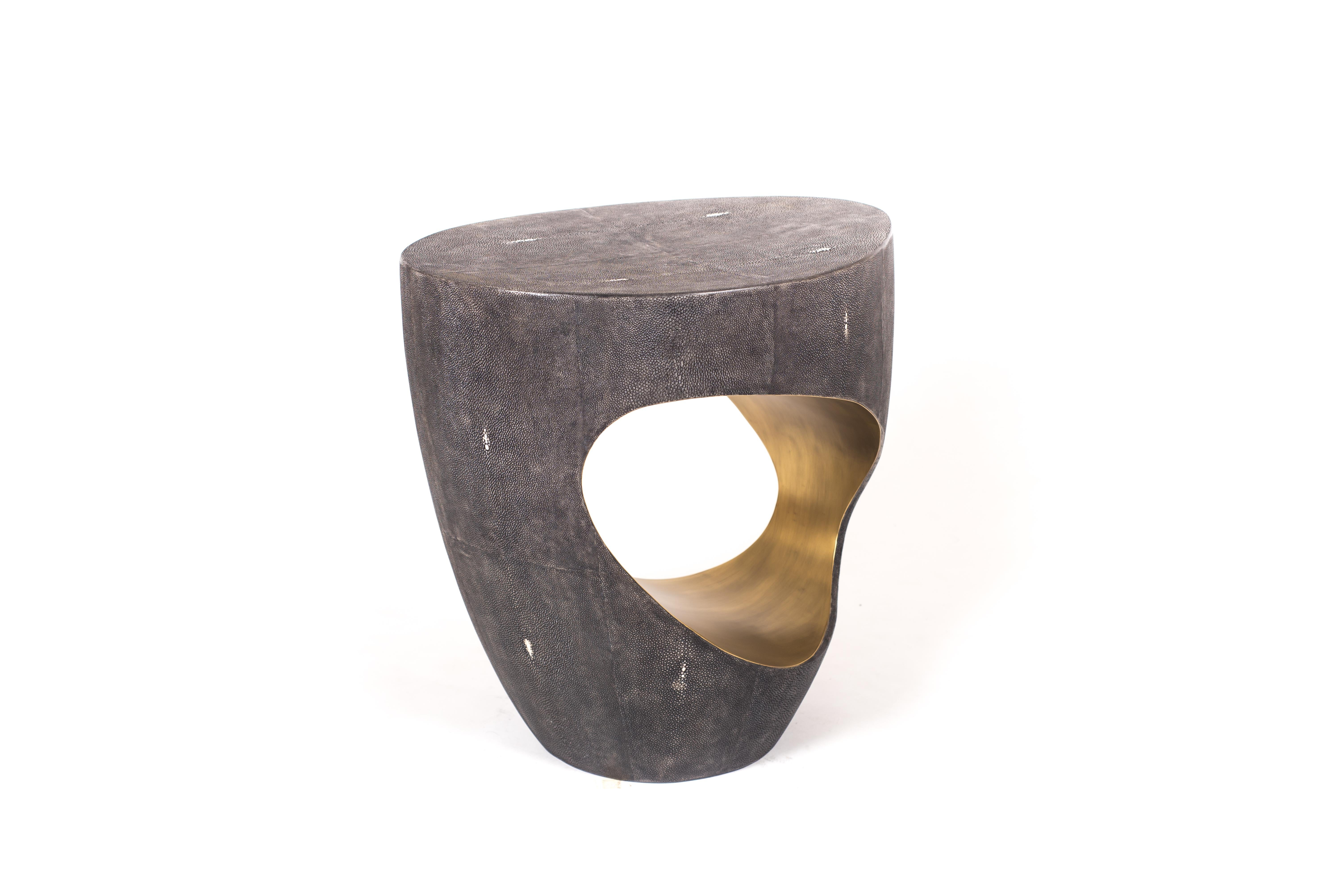 Eclipse Stool in Cream Shagreen and Bronze-Patina Brass by R&Y Augousti In New Condition For Sale In New York, NY