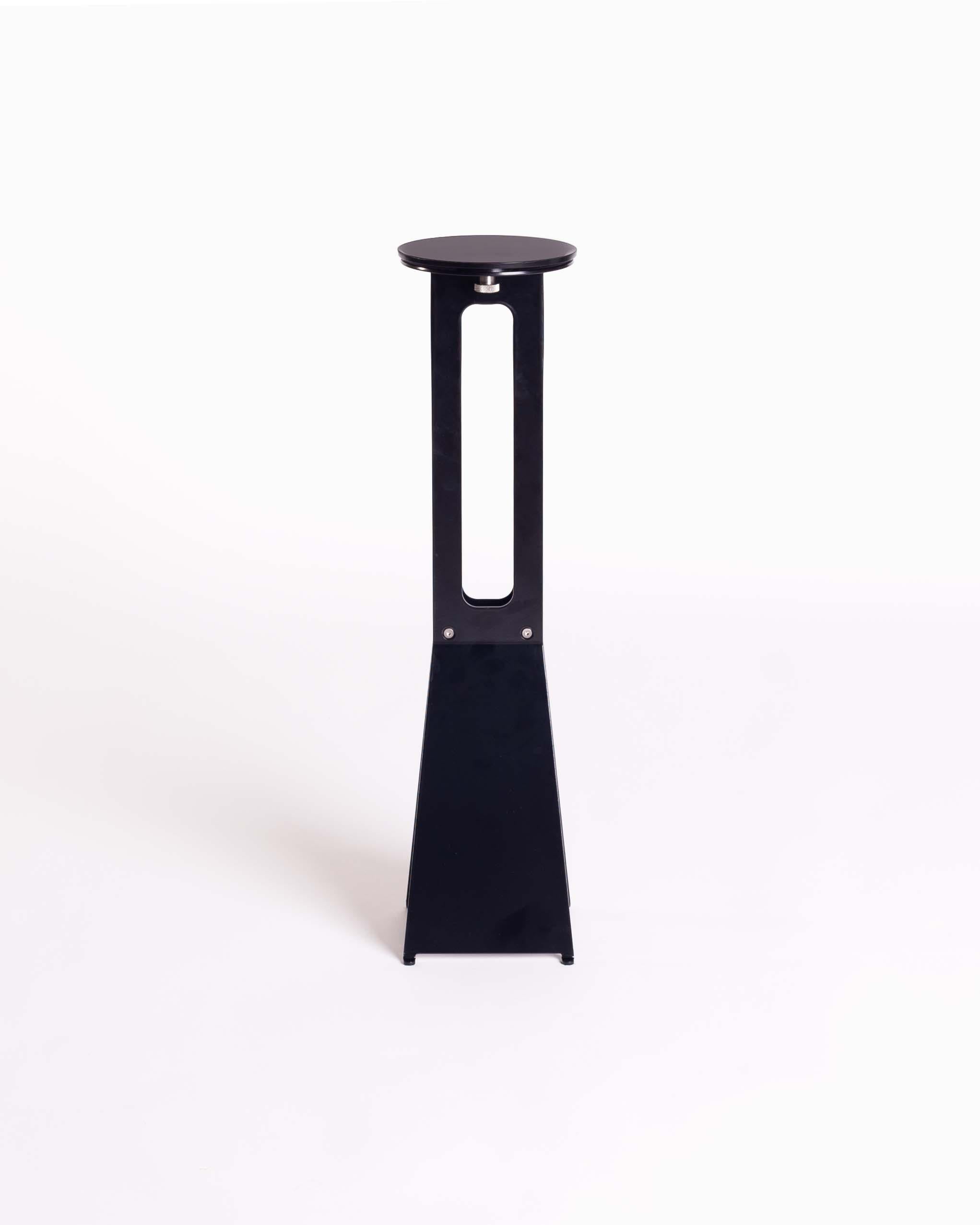 Moderne The Eclipse Table - Table à cocktail moderne en acier noir en vente