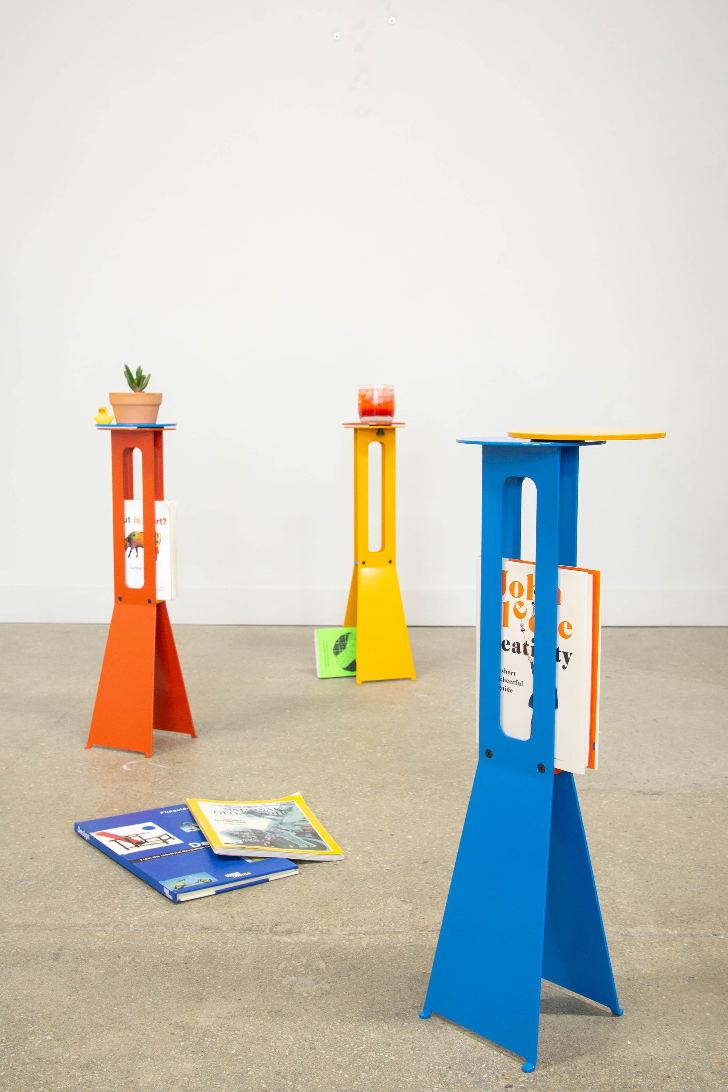 Américain The Eclipse Tables - Table à cocktail moderne en acier coloré en vente