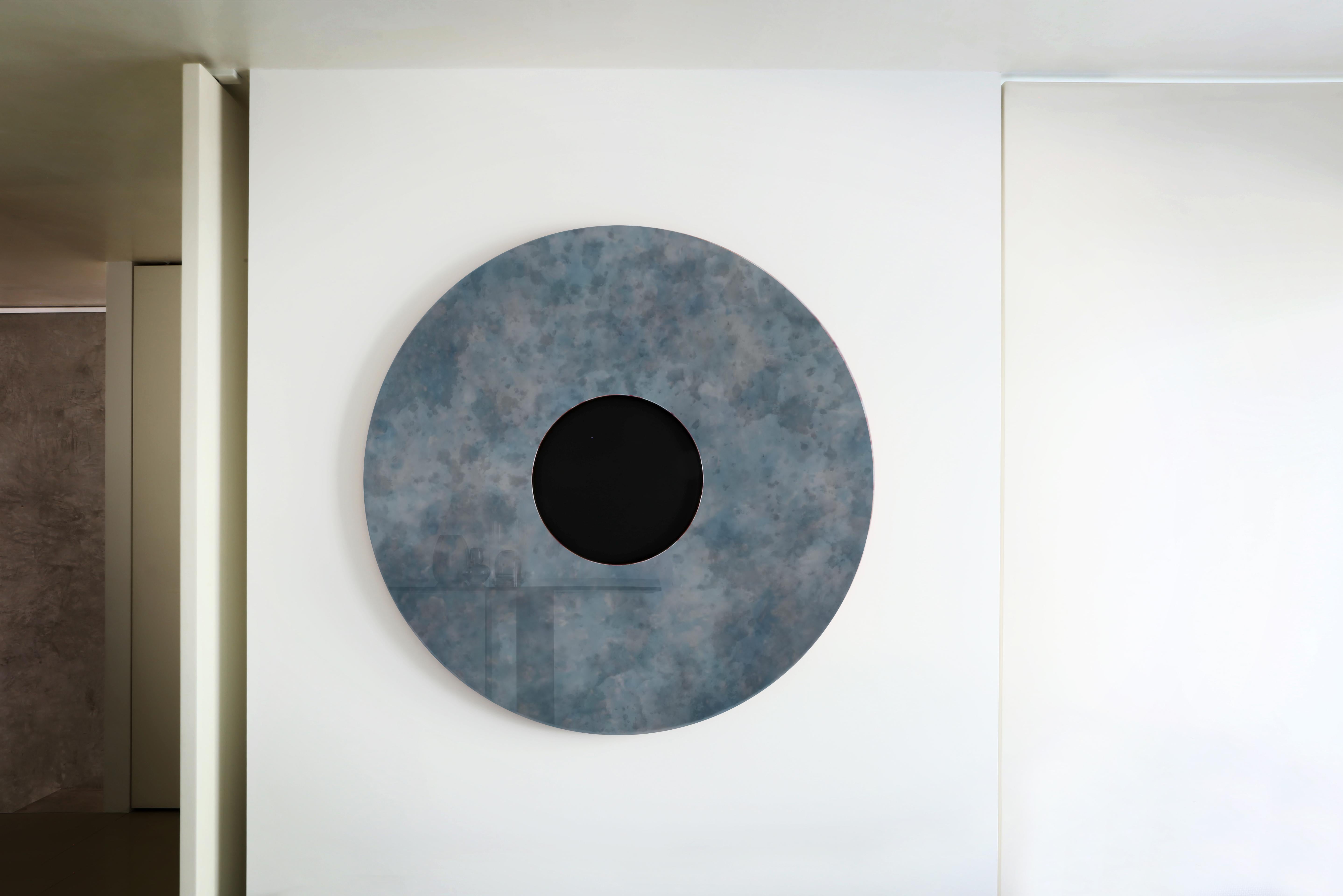 Miroir mural en verre Eclisse laqué noir mat et rose soleil par Casa Casati Neuf - En vente à Geneve, CH