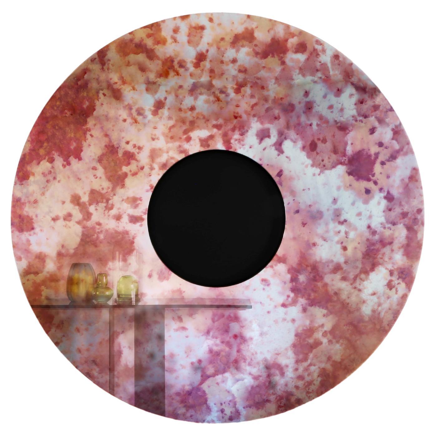 Specchio da parete Eclisse in laccato nero opaco e vetro rosa tramonto di Casa Casati
