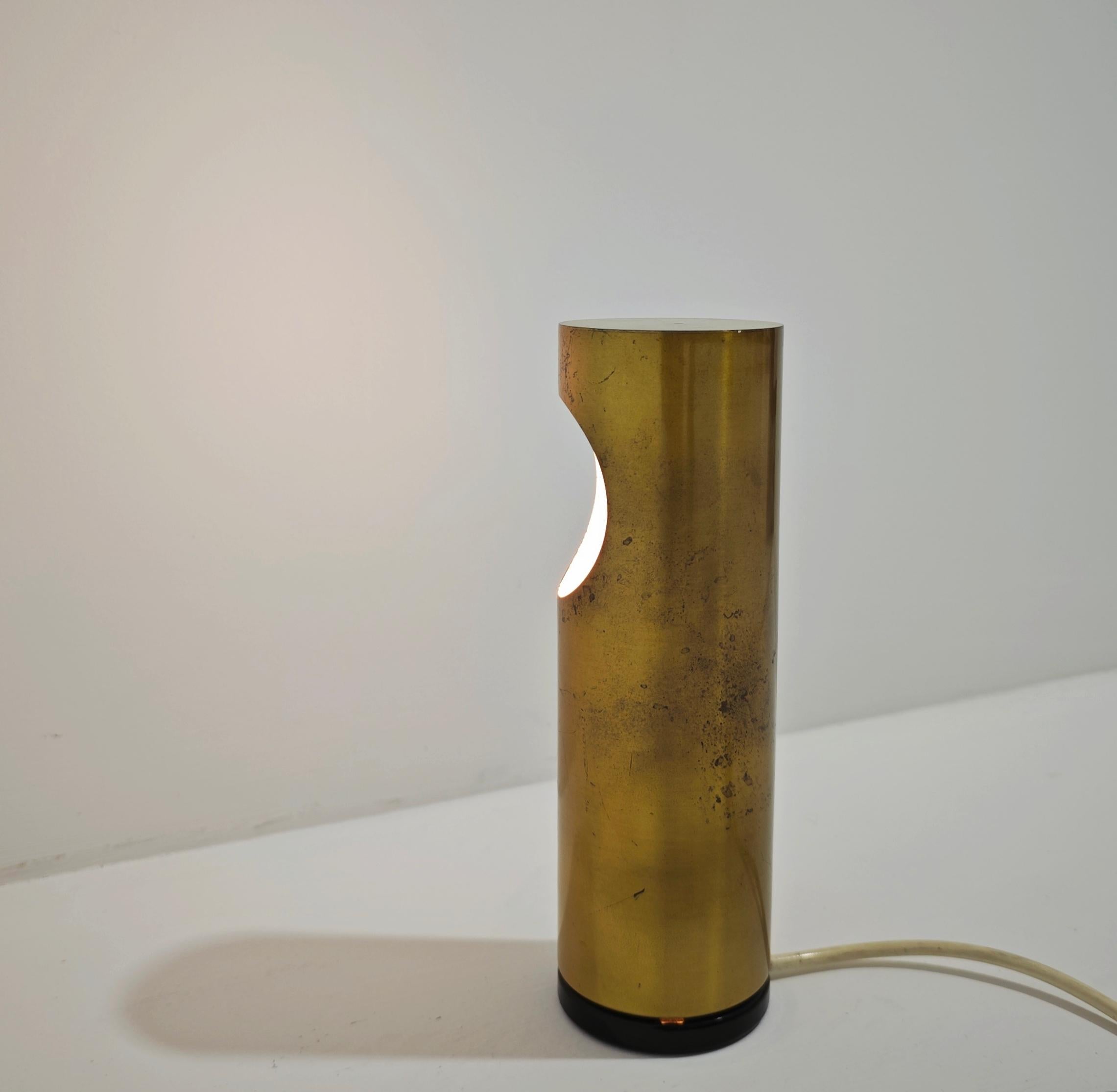 Ecolight Milano Design Italia Años 70 Lámpara de mesa de latón Moderna de mediados de siglo en Bueno estado para la venta en Palermo, IT