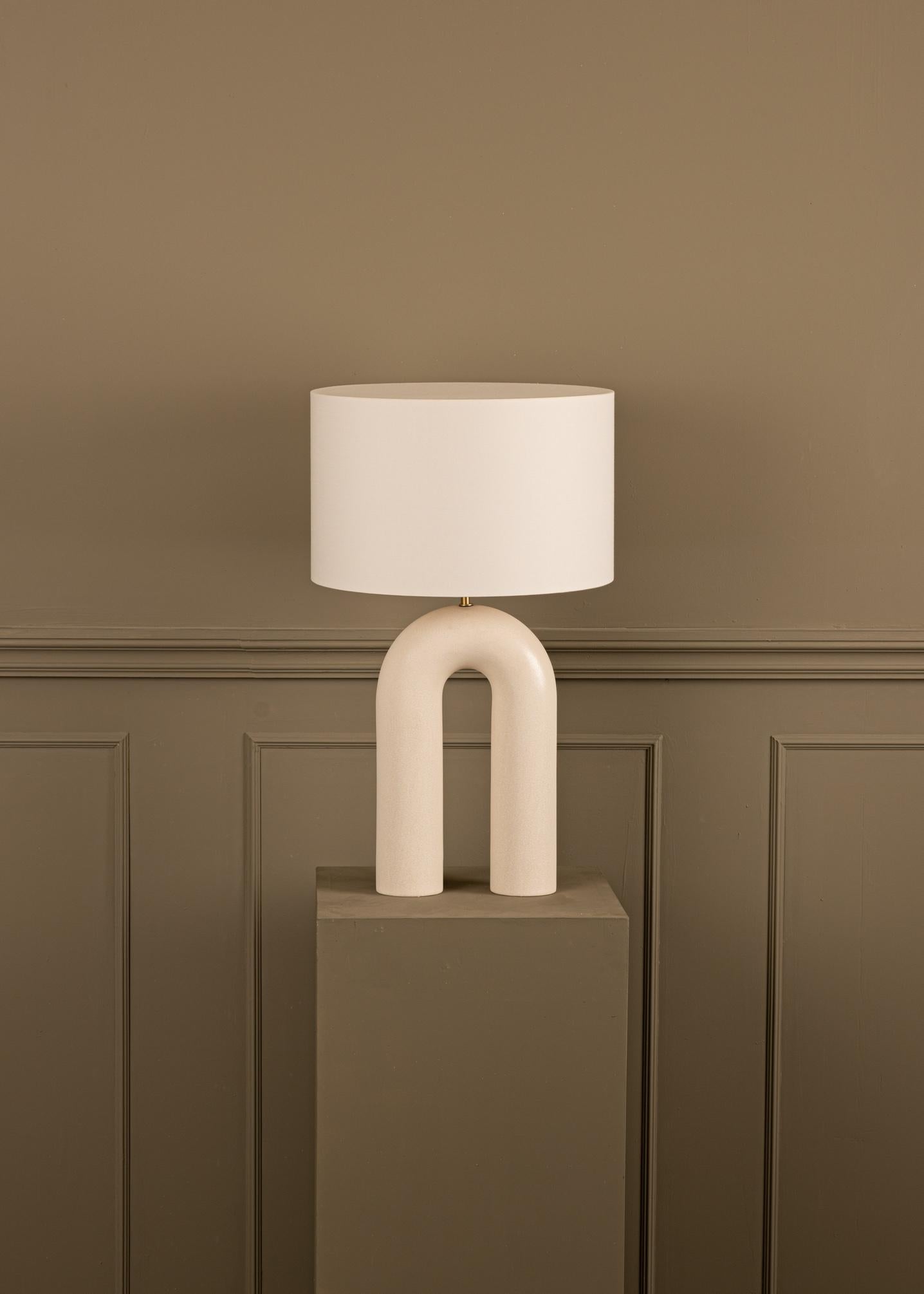 Post-Modern Ecru Ceramic Arko Table Lamp with White Lampshade by Simone & Marcel For Sale