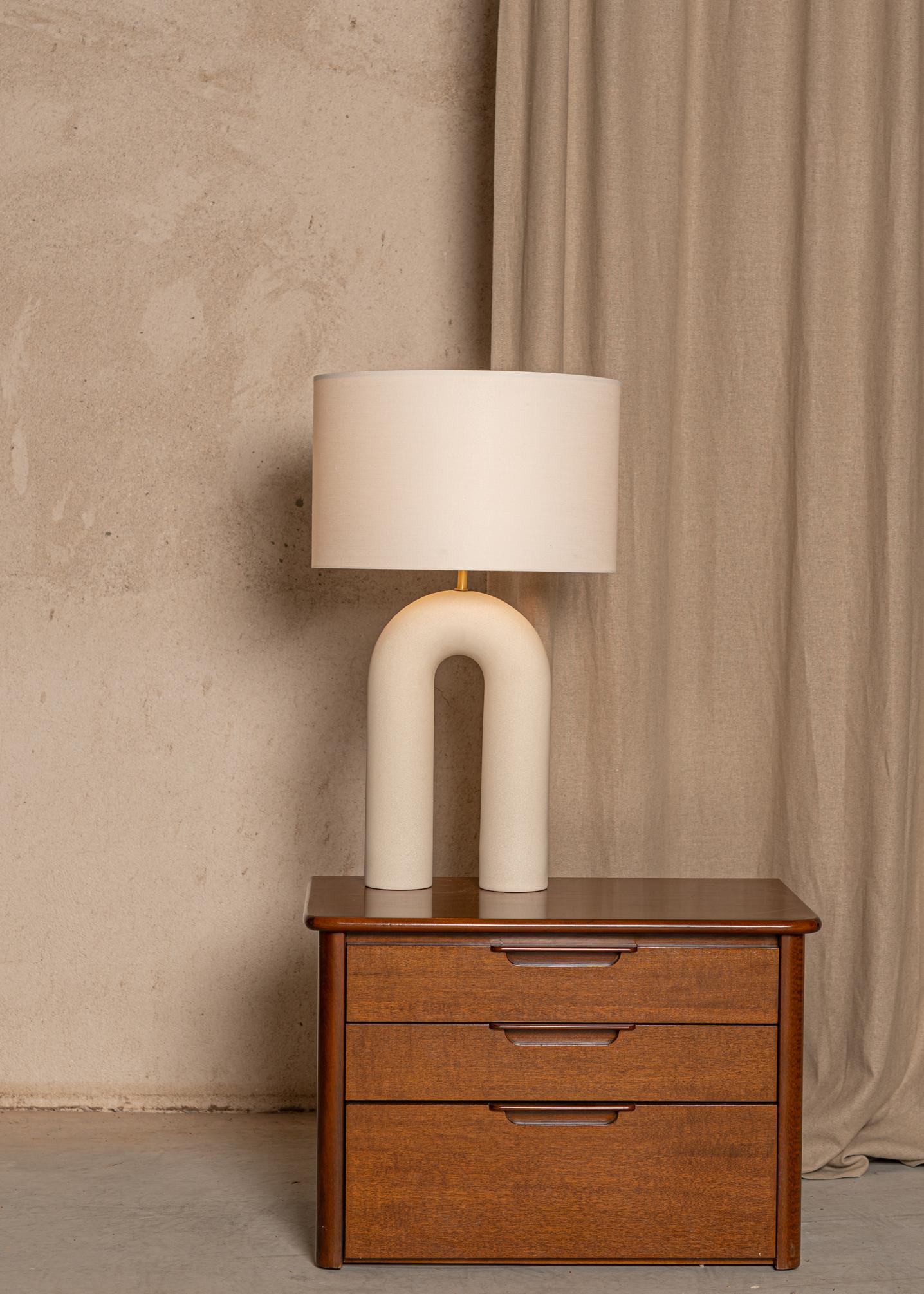 Ecru Ceramic Arko Table Lamp with White Lampshade by Simone & Marcel In New Condition For Sale In Geneve, CH