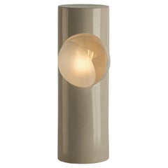 Lampada da terra lucida Ecru di Subject Bureaux