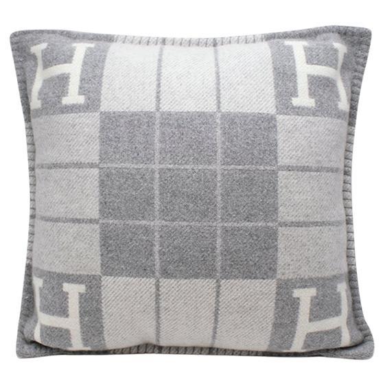 Vintage Hermès Pillows and Throws - 73 For Sale at 1stDibs 