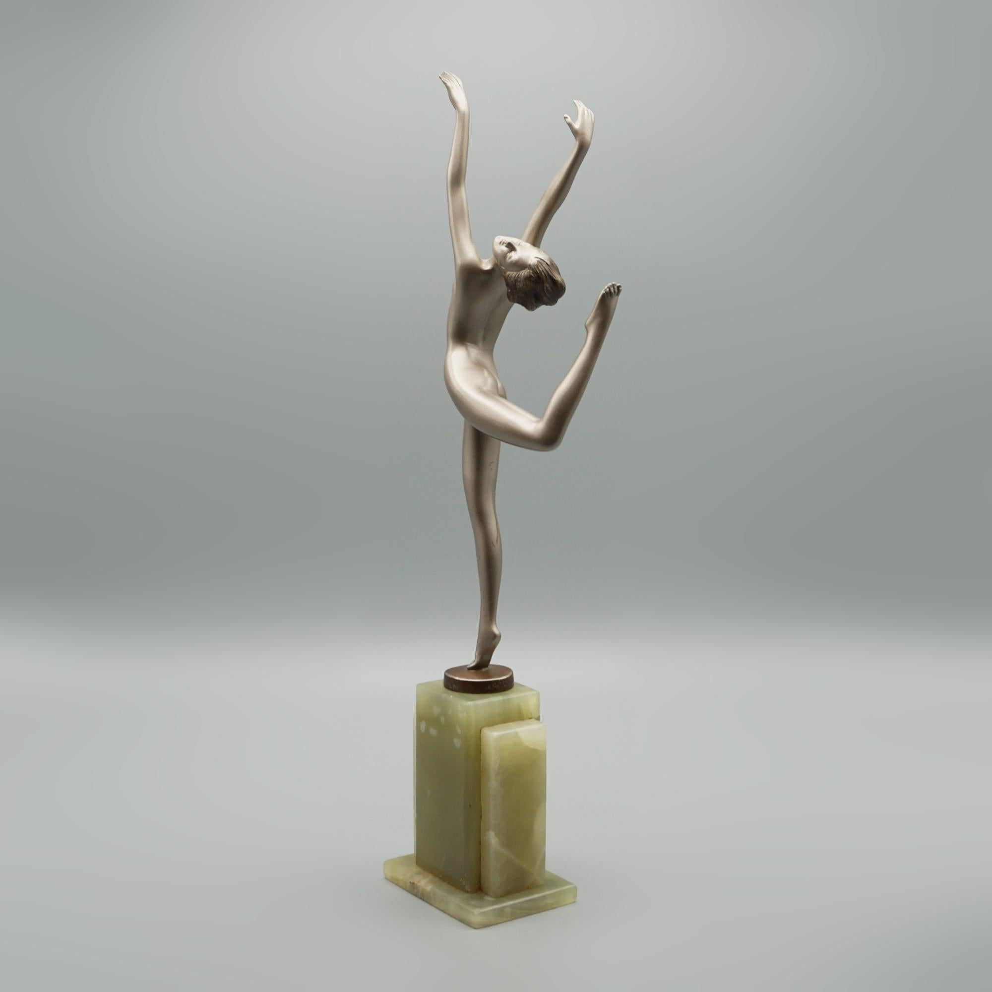 XX secolo Scultura in bronzo dipinto a freddo 'Ecstacy' Art Deco di Josef Lorenzl in vendita