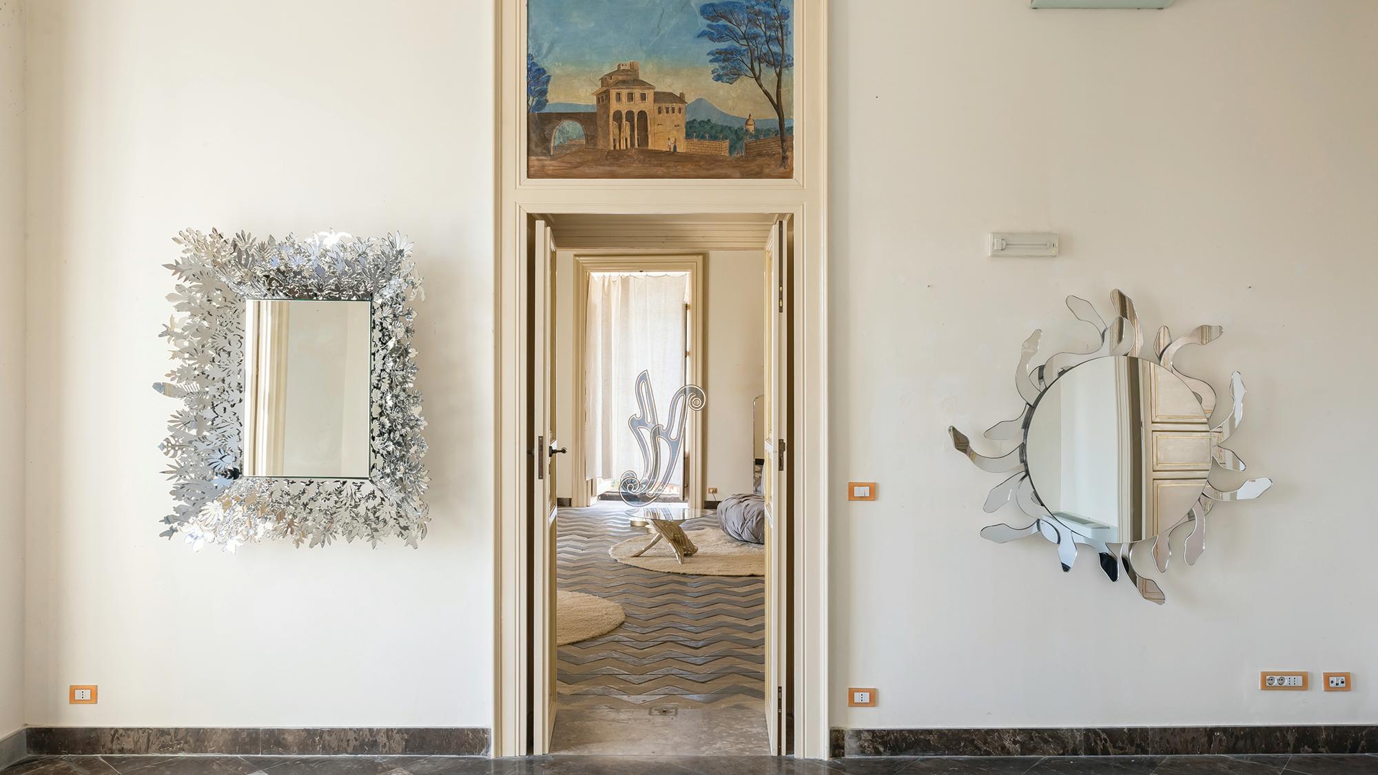 Miroir sculptural néo-baroque 