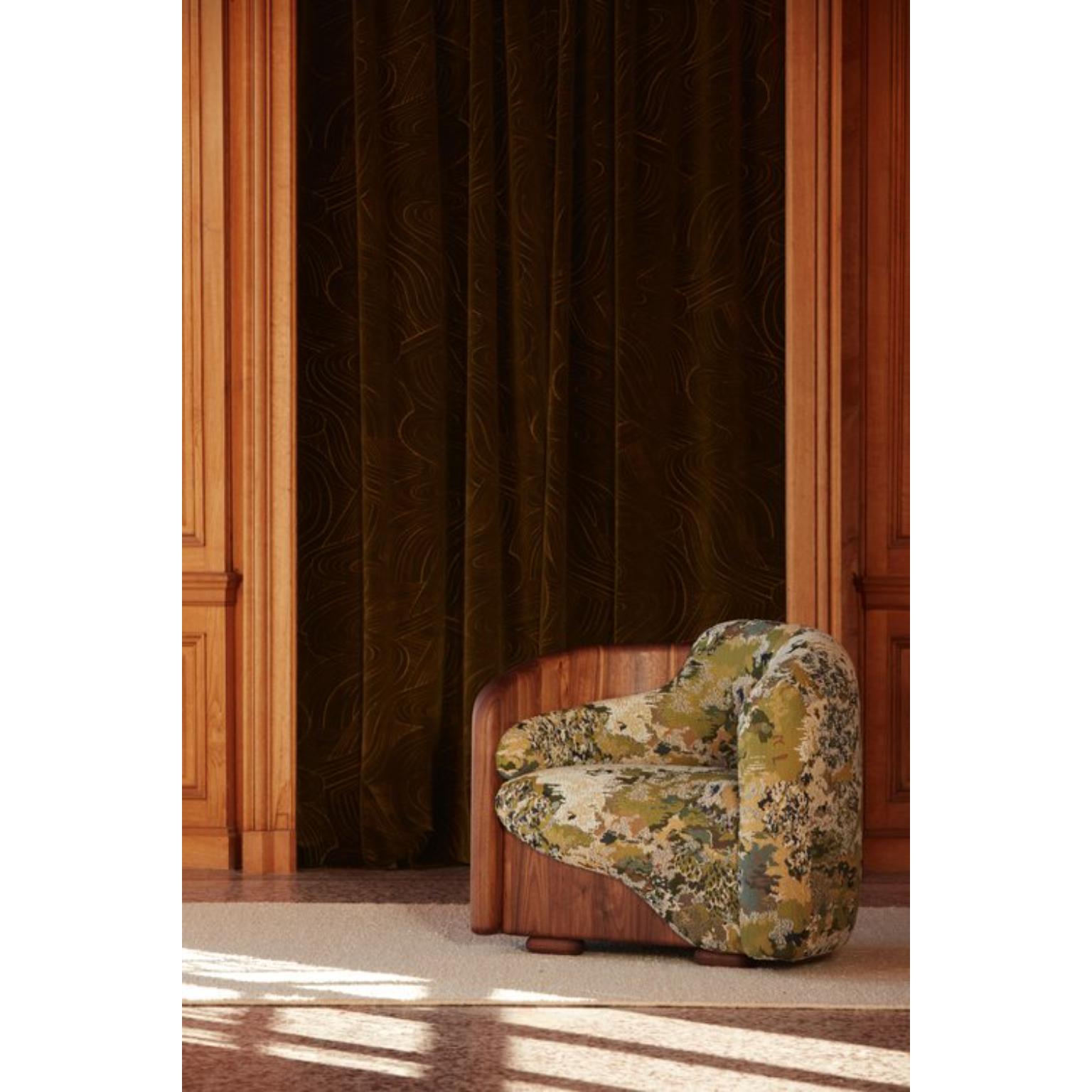 Sillón Ecume Algues de Guillaume Chevalier
Dimensiones: P 76 x An 90 x Al 75 cm.
Materiales: Nogal americano macizo y tela.

Hecho a mano en Francia por Ateliers de Brimbois. Firmado y numerado. Póngase en contacto con nosotros.

El sillón Ecume