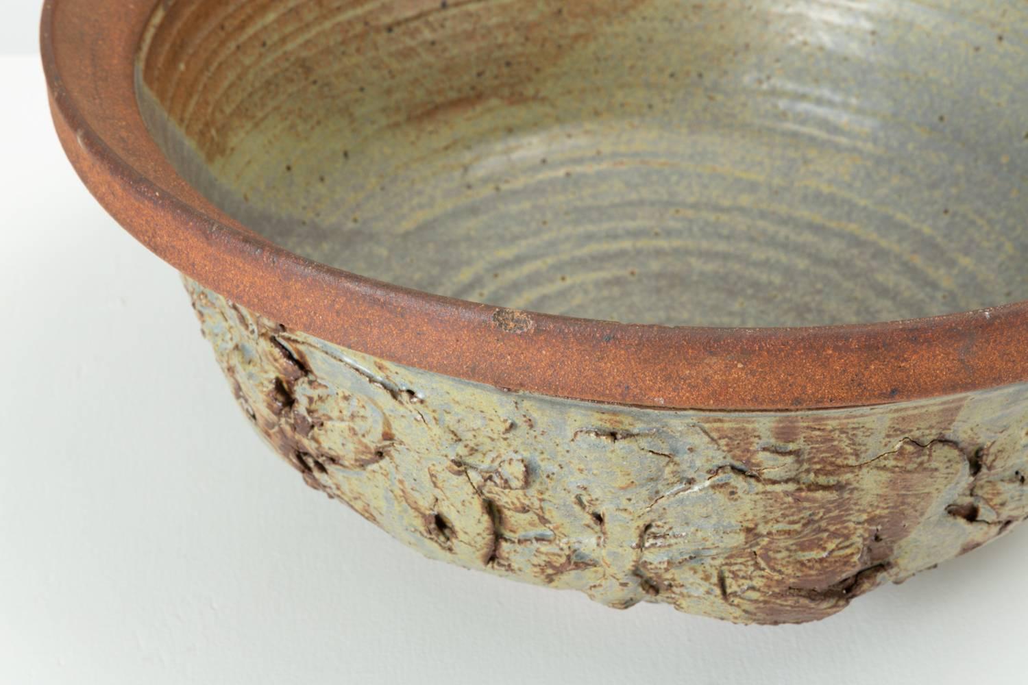 American Ed Drahanchuk Large Appliquéd Stoneware Decorative or Serving Bowl