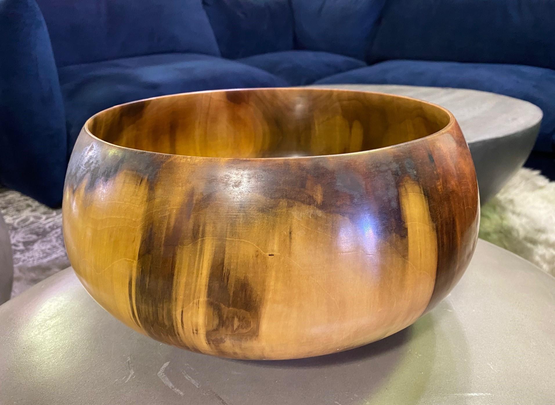 American Ed Edward Moulthrop Signed Large Turned Figured Tulipwood Centerpiece Art Bowl For Sale
