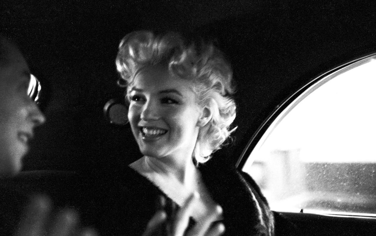 Ed Feingersh Portrait Photograph - Marilyn In New York Taxi Cab