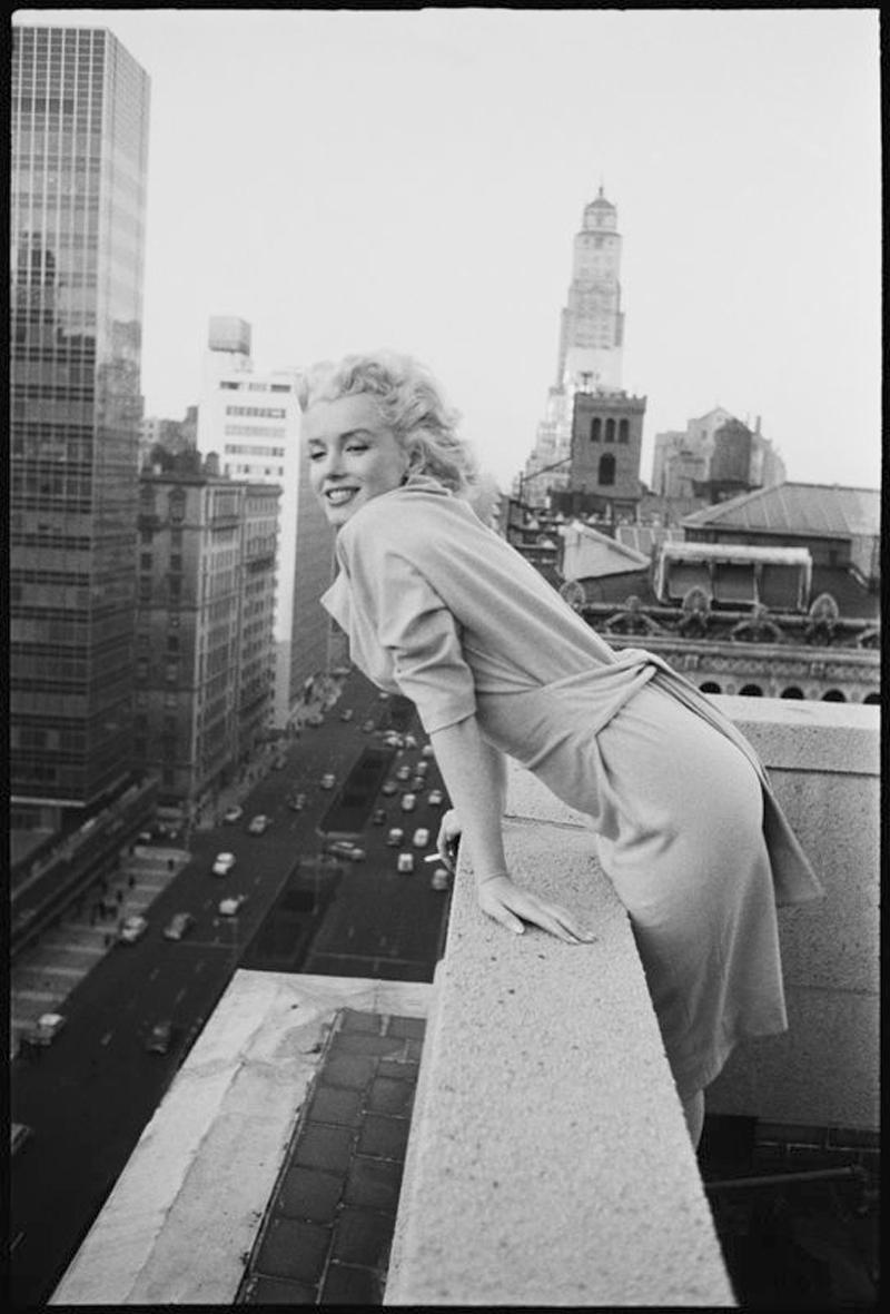 Ed Feingersh Portrait Photograph - Marilyn On The Roof