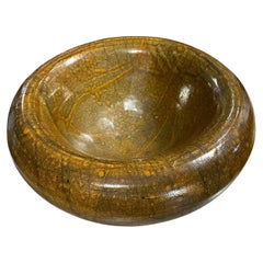 Bol en forme de raku, sculpture en poterie d'artiste hawaïen du milieu du siècle signée Ed K Higa
