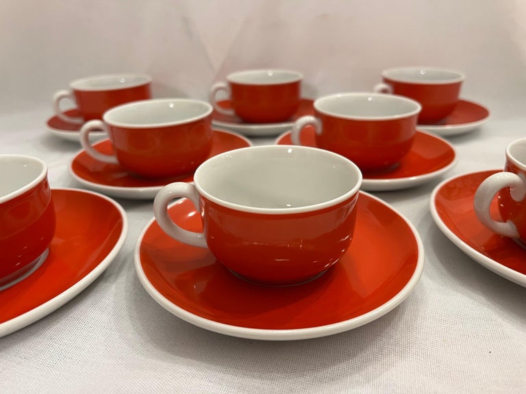 https://a.1stdibscdn.com/ed-langbein-and-richard-ginori-italian-espresso-cups-and-saucers-set-of-eight-for-sale-picture-15/f_72402/1694313315560/mobilejpegupload_15FF3DCDC82F493BA5519D9E994D68E5_master.jpg?width=768
