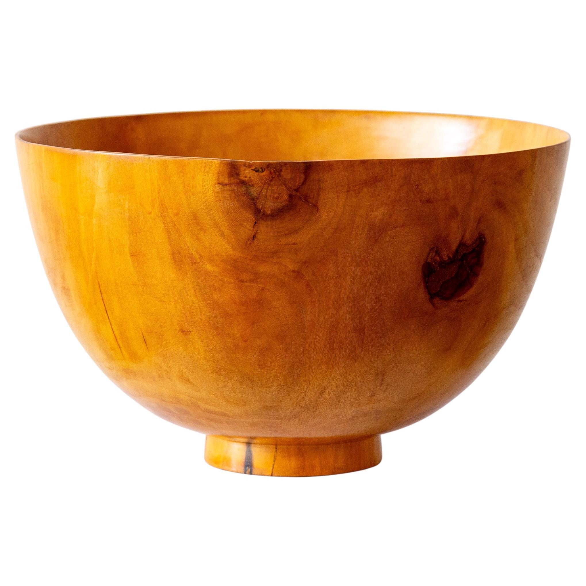 Ed Moulthrop (1916-2003) Cuenco grande torneado de 15" con pie de madera de eucalipto dulce