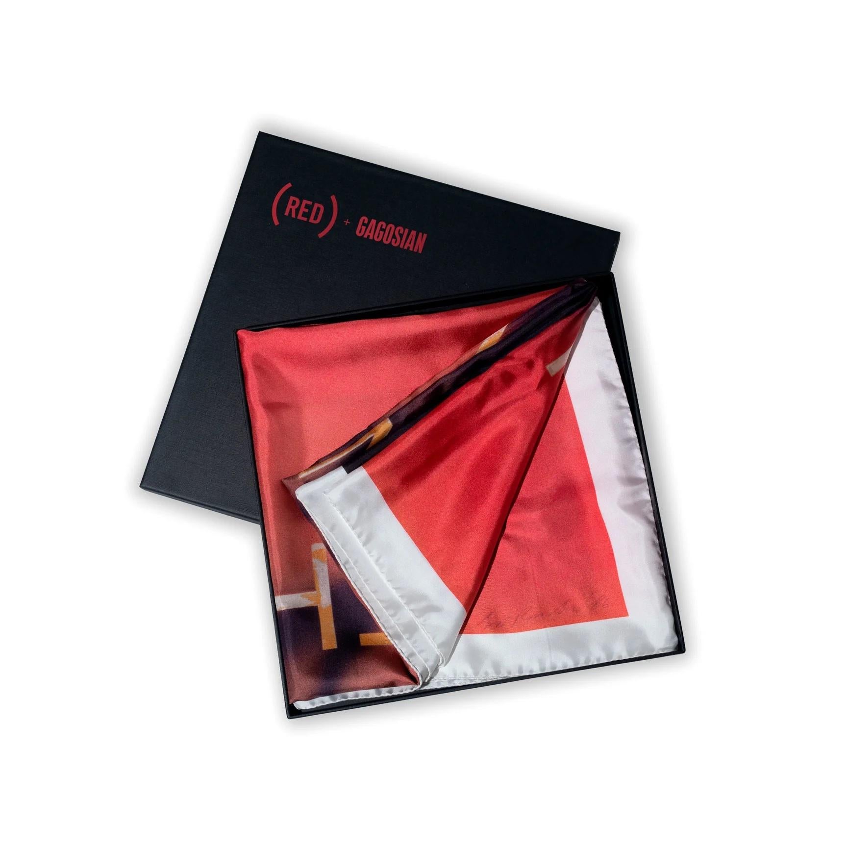 Ed Ruscha
La ciencia es la verdad descubierta (Rojo) Bufanda de edición limitada , guardada en caja a medida, 2022
Pañuelo de sarga de seda 100% de edición limitada, con la firma autorizada de Ruscha tanto en el pañuelo como en la etiqueta
Firma del