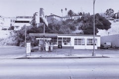 8543 Sunset Boulevard - 1966  Firmato a mano, intitolato, datato e numerato 7/18, incorniciato