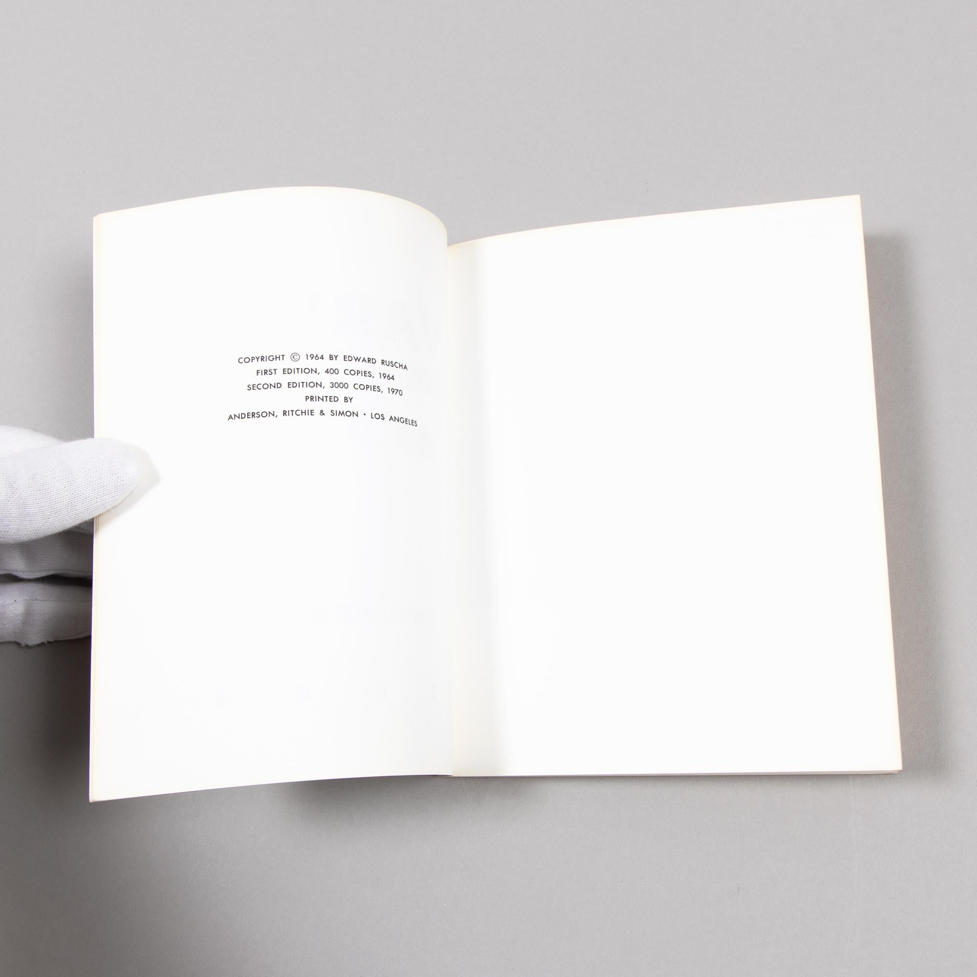 Ed Ruscha, Varios Pequeños fuegos y leche - Arte pop, arte conceptual, libro de artista en venta 6
