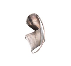 Ed Wiener 1948 New York Aerodynamic Constructivist Sculptural Cuff in 925 Silver