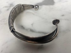 Ed Wiener 1954 Nueva York Raro brazalete escultórico modernista .925 Sterling