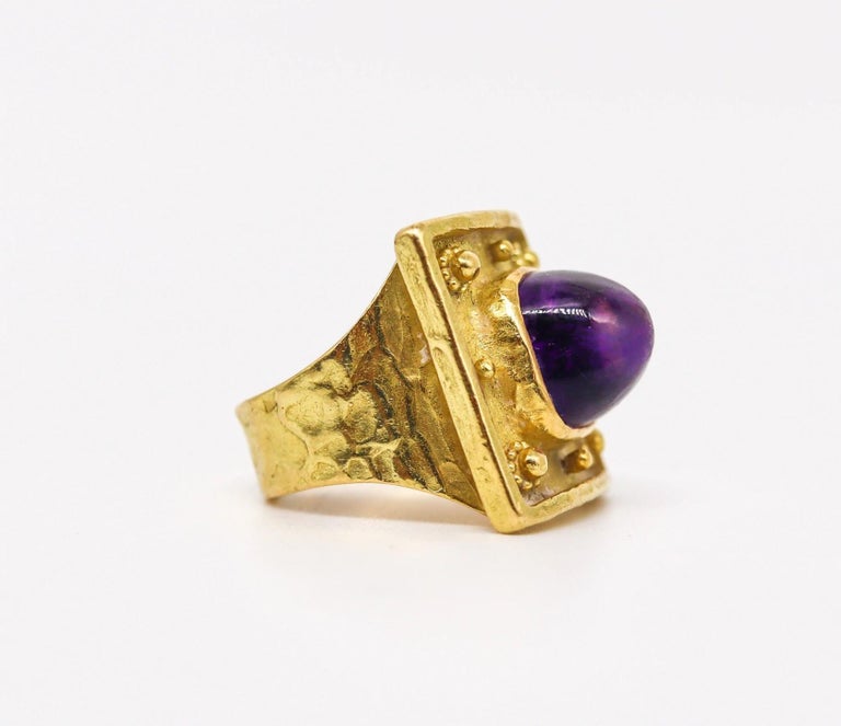 Modernist Ed Wiener 1970 Sculptural Cocktail Ring in 18Kt Yellow Gold with Vivid Amethyst For Sale