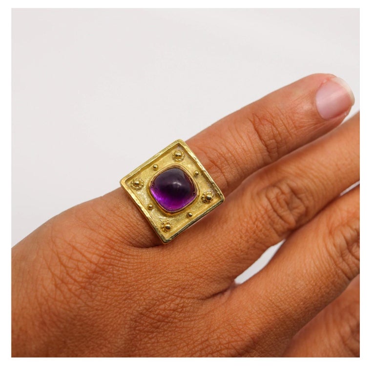 Ed Wiener 1970 Sculptural Cocktail Ring in 18Kt Yellow Gold with Vivid Amethyst For Sale 1