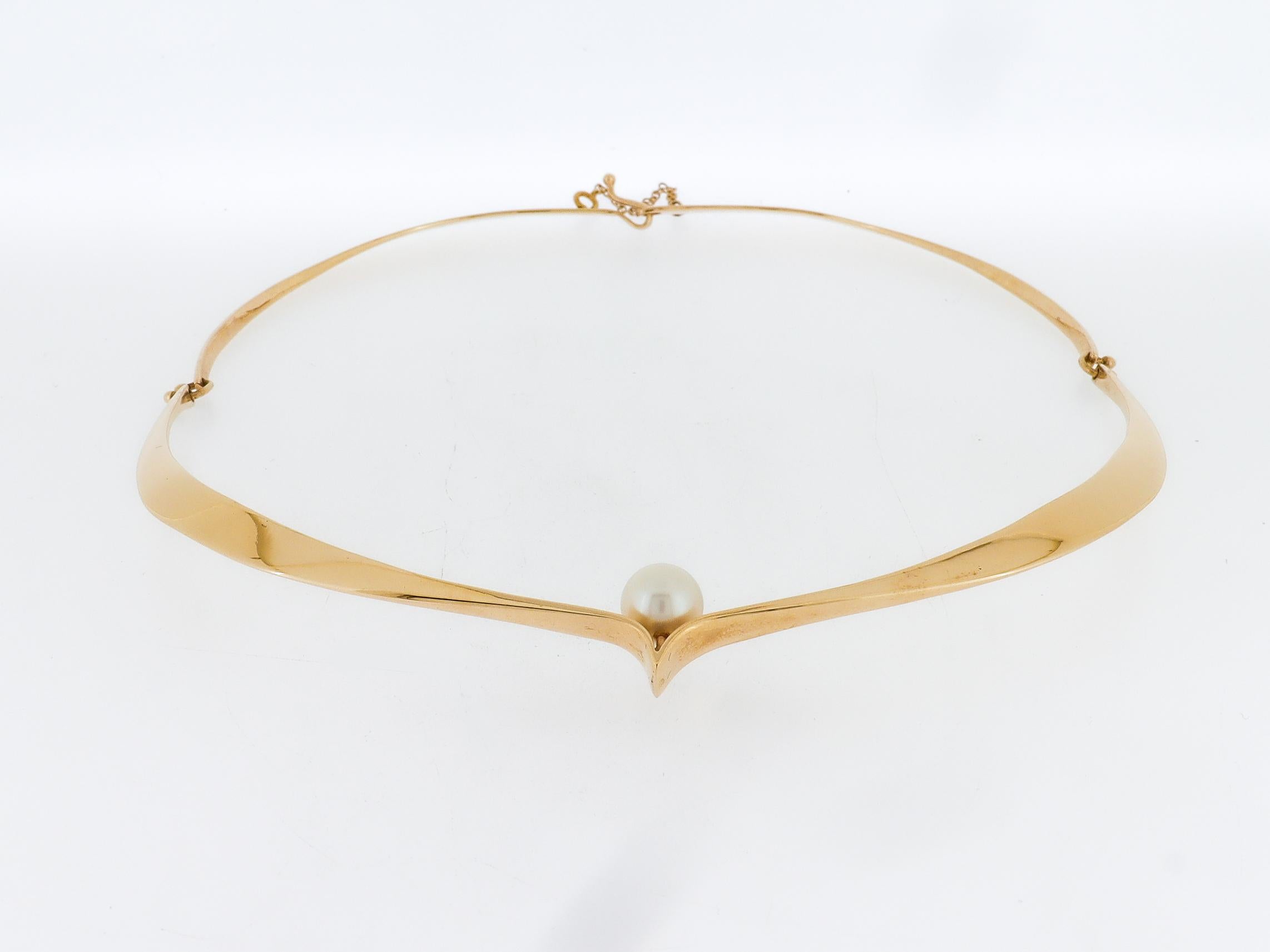 Collana o collare Choker Modernista in oro 14K e perle di Ed Wiener in vendita 1