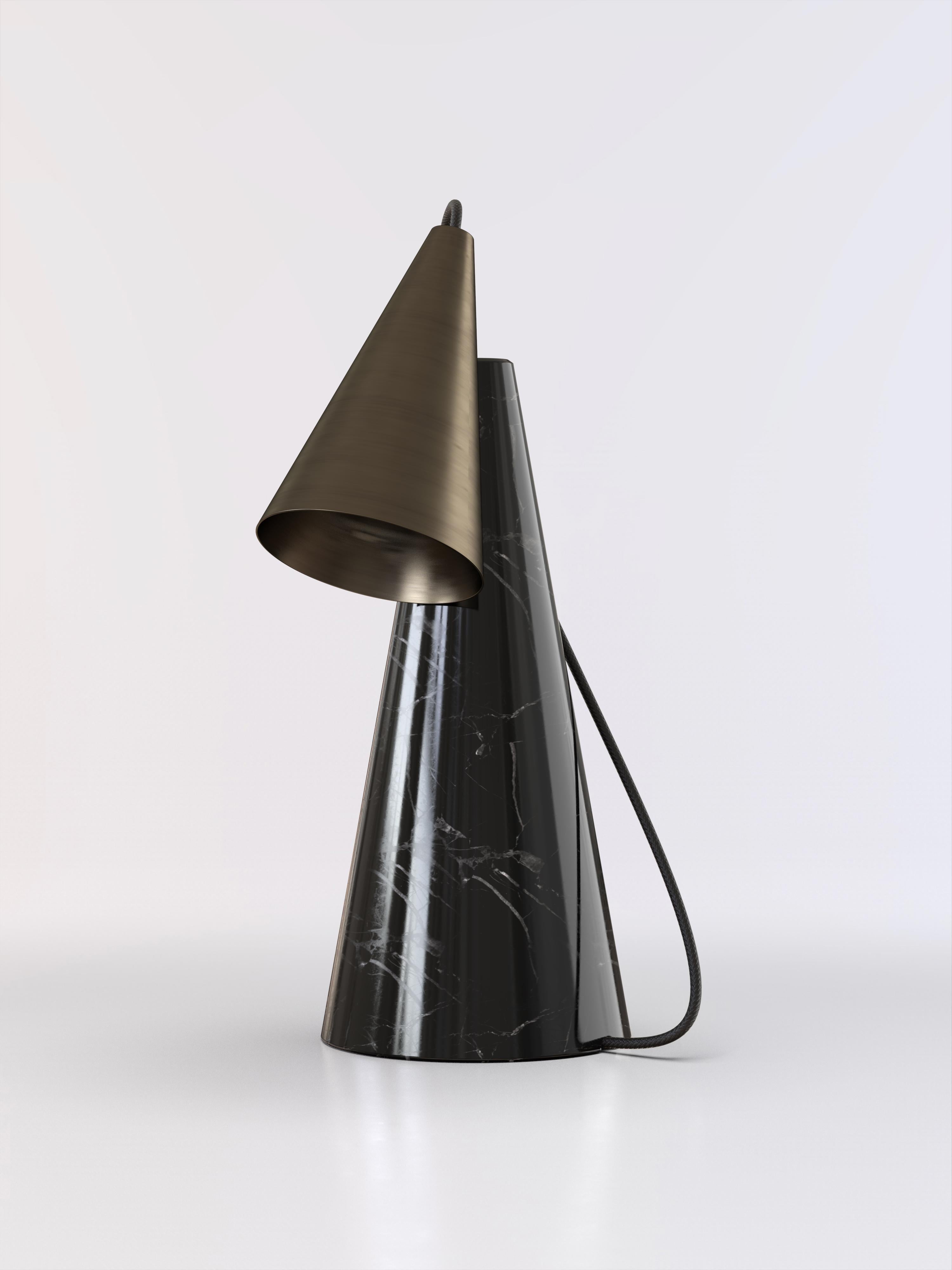 Table lamp with Marquinha black stone base and conic bronze lightshade.