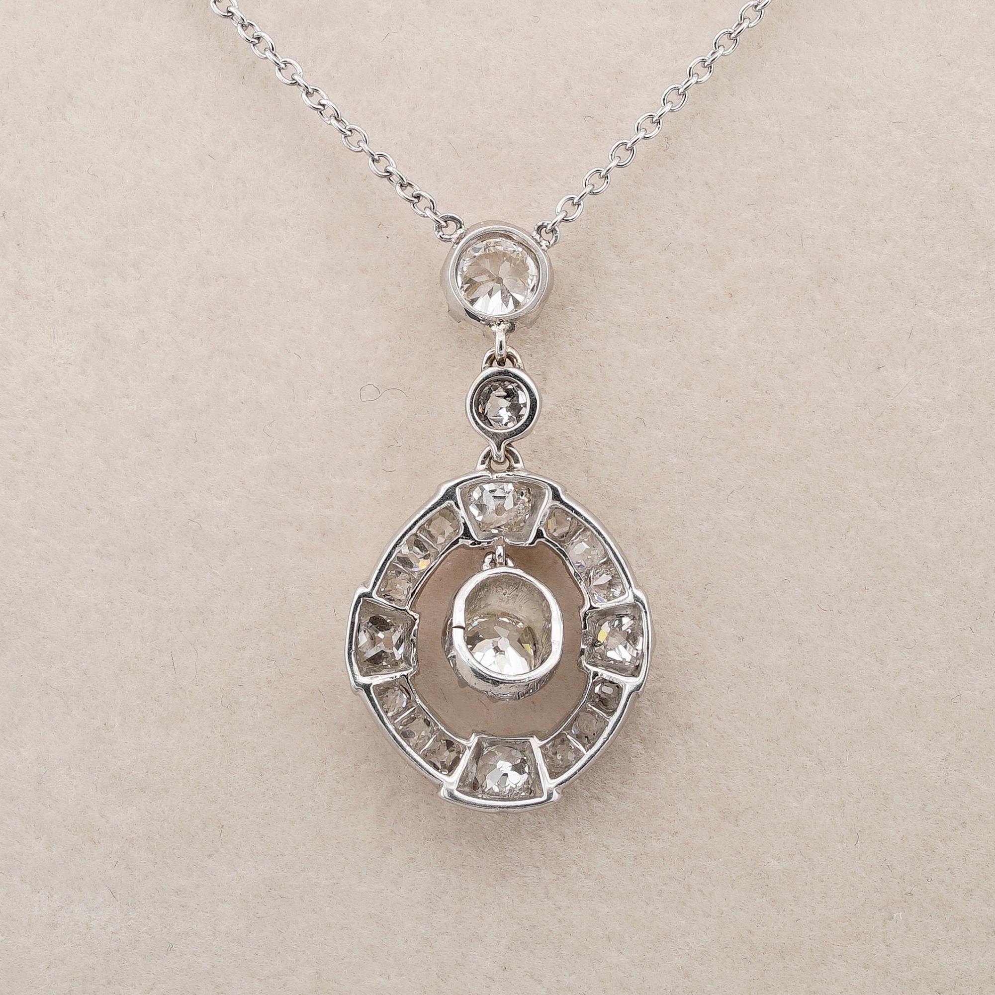 Edardian 1.80 Ct Old Mine Cut Diamond Pendant Necklace Platinum For Sale 2