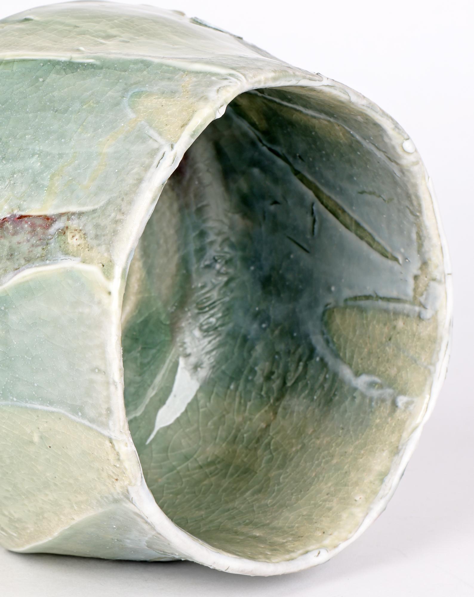 Große glasierte Celadon-Schale aus Porzellan von Eddie Curtis  (Keramik) im Angebot