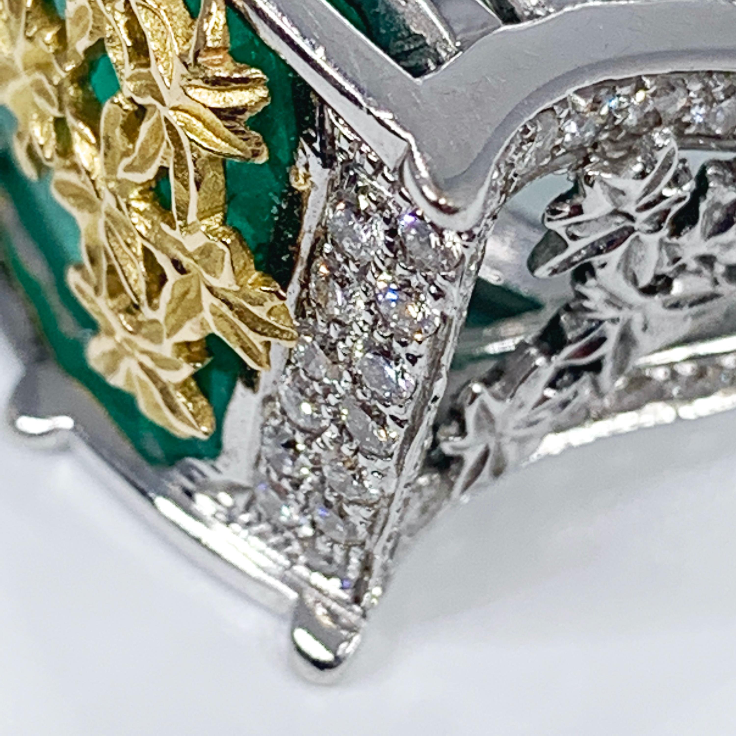 Édéenne 17.7 Carat Emerald 18K White Gold Signet Ring with Gold Japan Maple Leaf In New Condition For Sale In Paris, FR