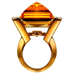 43 Carat Citrine, Cognac Diamond and 18K Gold Geometric Pyramid Ring by Édéenne