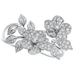 Édéenne Butterflies and Blossom Ring in Diamonds and 18 Karat White Gold