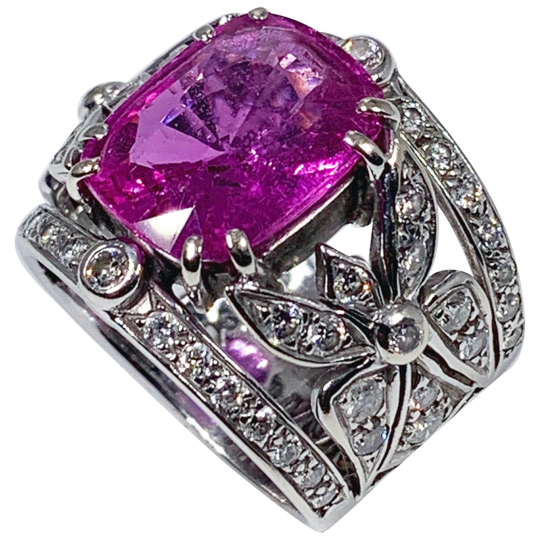 Pink Sapphire on Butterfly Embroidery Motif 18K Gold Ring by Édéenne, Paris For Sale