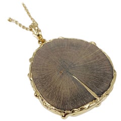 Édéenne Slice of Wood 18K Yellow Gold Pendant with Kintsugi Motif