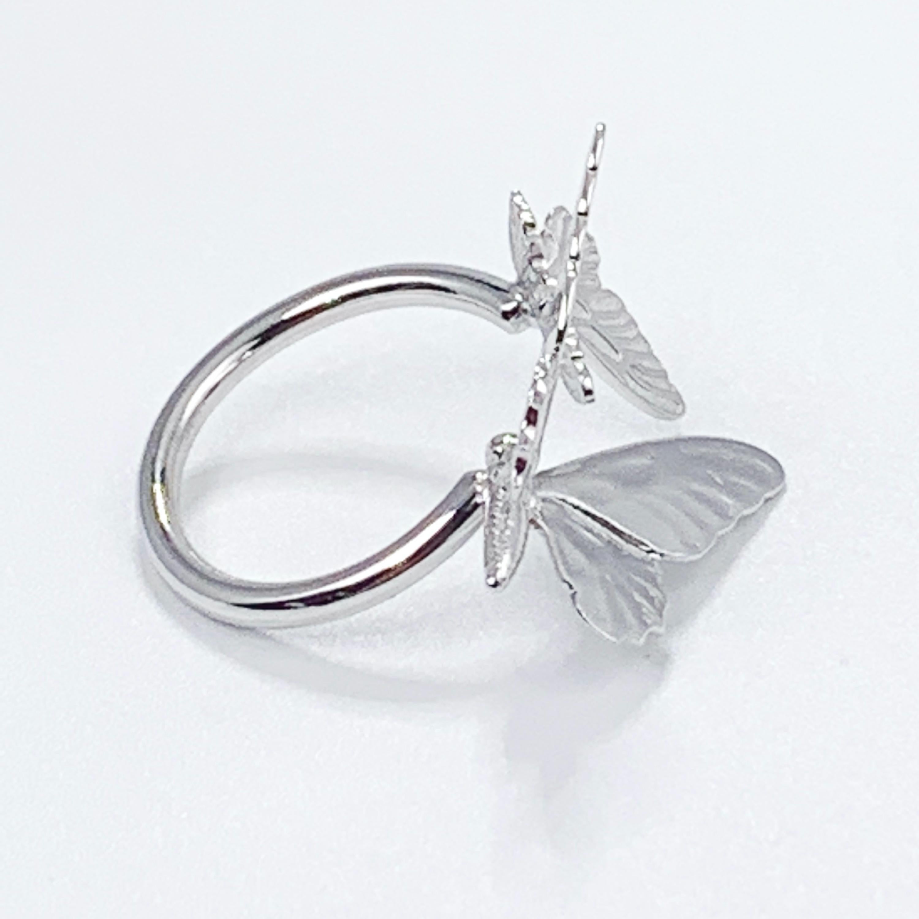 Women's Two Butterfly 18 Karat White Gold Ring by Édéenne, Paris For Sale