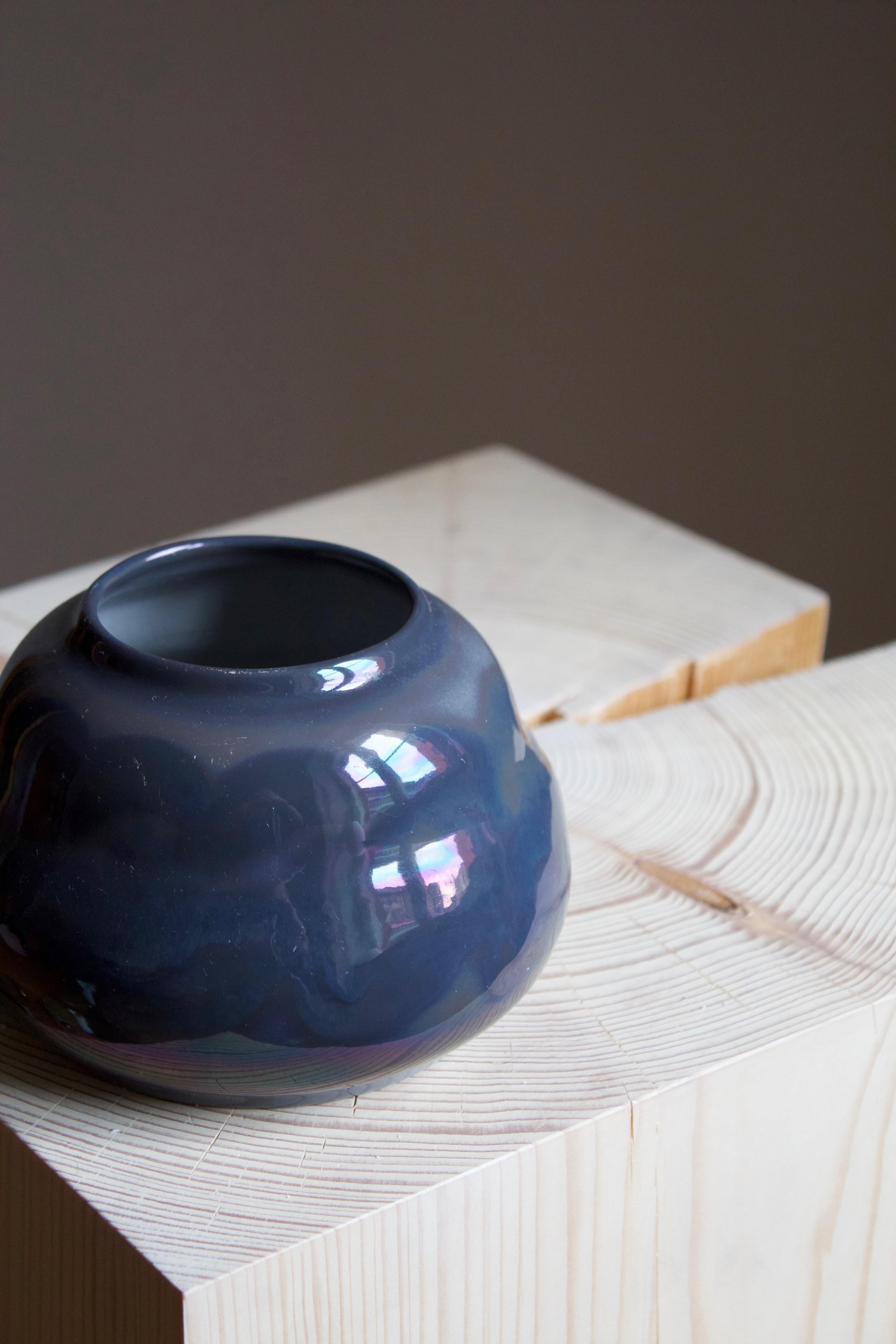 Scandinavian Modern Edgar Böckman, Vase, Blue Glazed Ceramic, Artists Studio, Sweden, 1930s