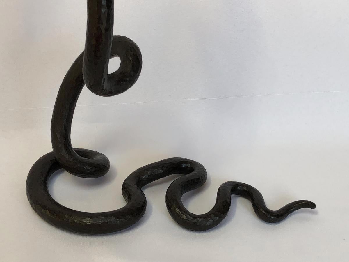Art déco Élément décoratif serpent en fer forgé Art Déco Edgar Brandt en vente