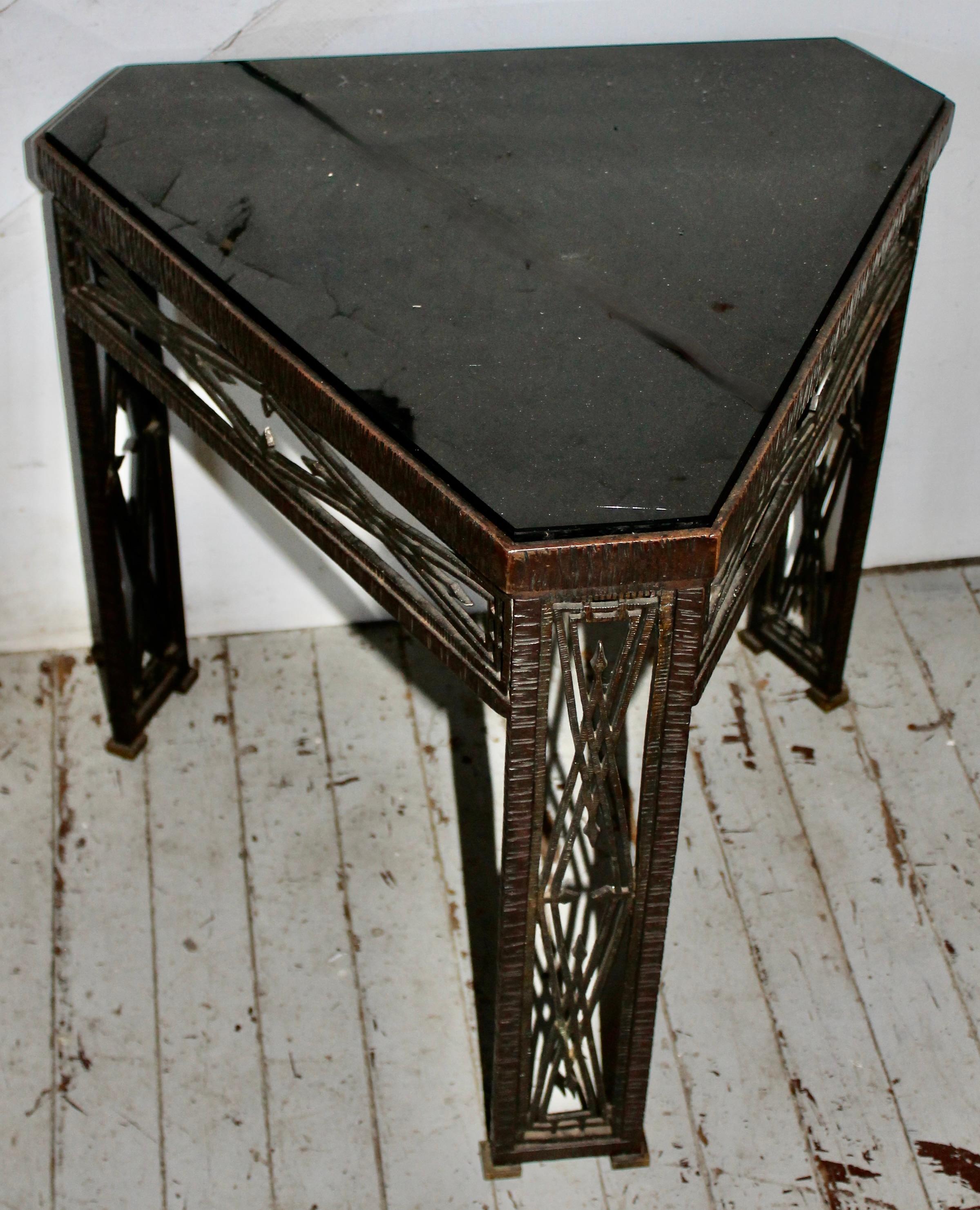Mesa Pequeña Art Decó Estilo Edgar Brandt en venta 3