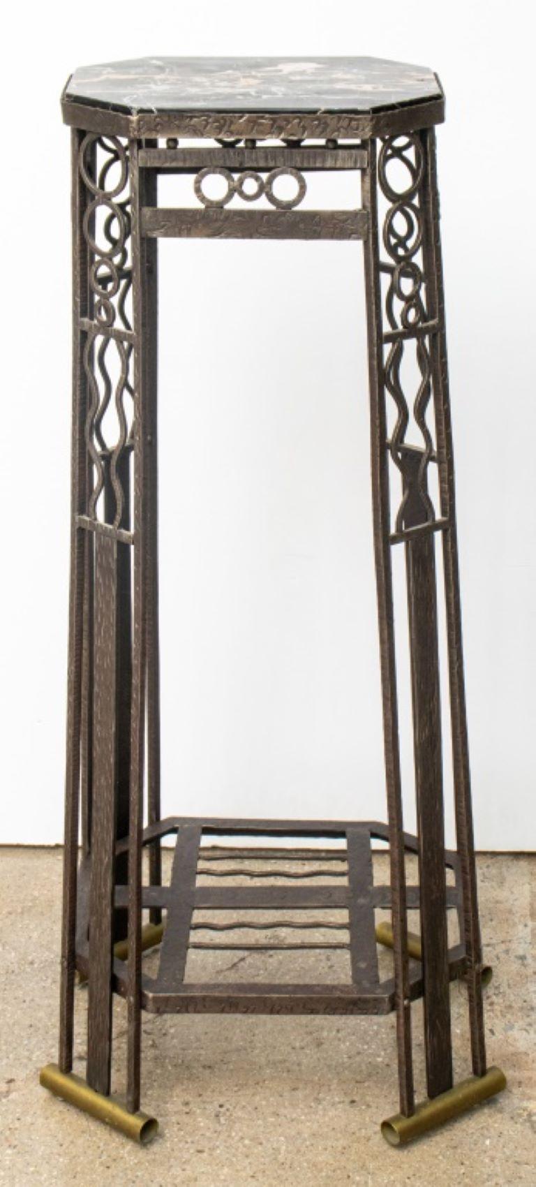 Edgar Brandt Style Art Deco Wrought Iron Pedestal In Good Condition For Sale In New York, NY